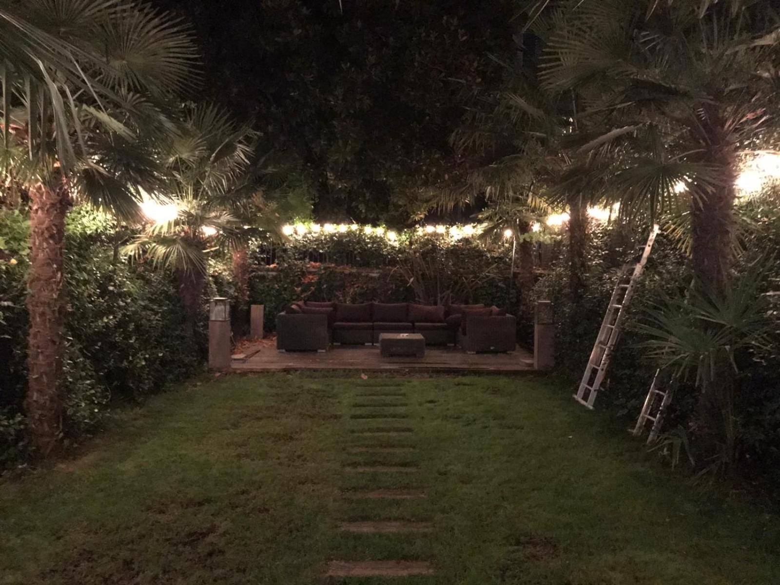 Lippi 42 Guest House Single Room'S In Villa With Garden Milan Bagian luar foto
