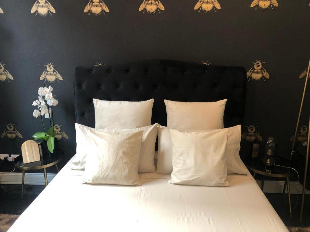 Lippi 42 Guest House Single Room'S In Villa With Garden Milan Bagian luar foto